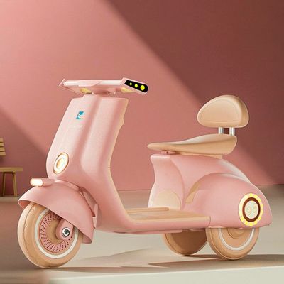 Imagen 2 del producto Moto eléctrica de niña Vespa