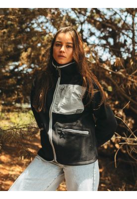 Imagen 2 del producto Poleron Polar Simply Taupe Negro Mujer Maui And Sons