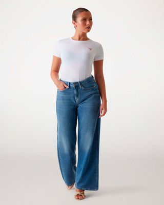 Imagen 2 del producto Polera Guess Mujer Ss Cn Mini Triangle Tee Blanco