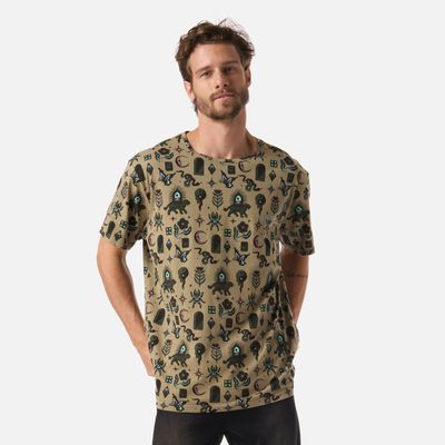 Polera Hombre Esoterica Print Verde Militar Haka Honu V26