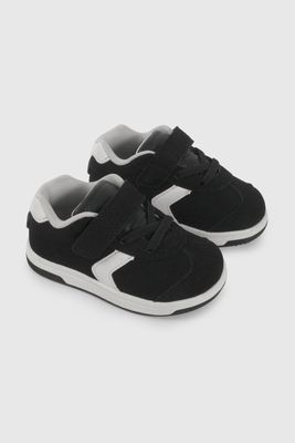 Imagen 1 del producto Zapatilla Urbana Negra  37070201V26