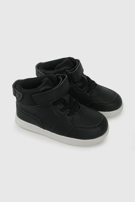 Zapatilla Urbana Negra Caña Alta 47250201V26