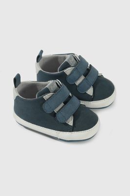 Zapatilla Azul de Niño