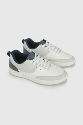 Zapatilla Urbana Skate Blanca y Gris 57310298V26 KID2