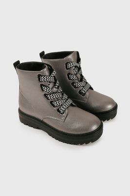 Botín de Niña Gris Caña Media con Cordón Suela Antideslizante