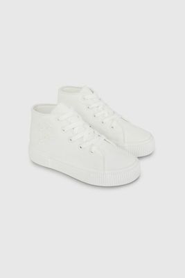 Imagen 1 del producto Zapatilla de Lona Blanca con Aplicaciones de Flores 57220309V26