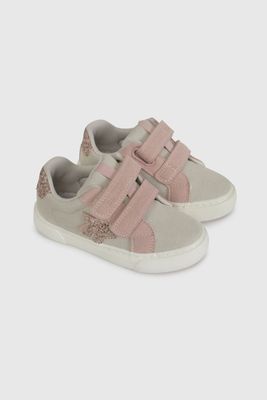 Zapatilla Beige con Estrella y Brillos 47200298V26