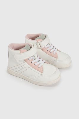 Zapatilla Urbana Blanca Caña Alta 47240298V26