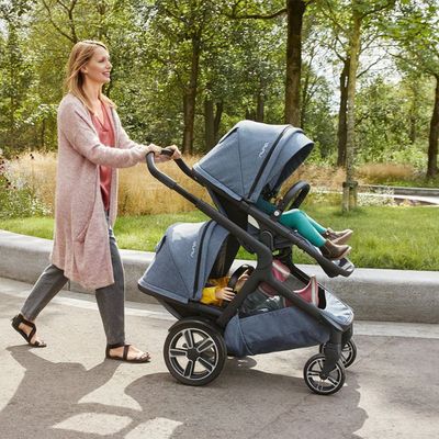 Imagen 2 del producto Asiento Hermano Mayor Demi Grow Sibling Seat Caviar Nuna