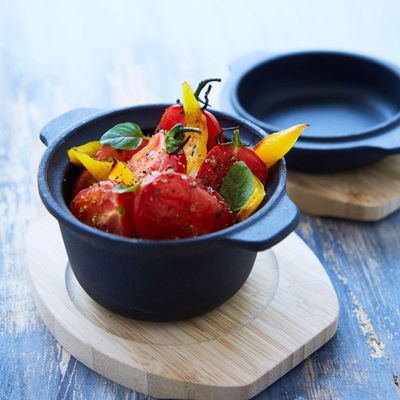 Imagen 2 del producto Set de 2 Fuentes de Fierro Fundido + Tabla de Bambú Dangrill