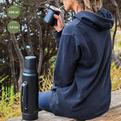 Imagen 2 del producto Termo Líquido Classic 1.3 lts + Mate Bombilla Black Lhotse