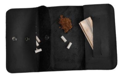 Imagen 2 del producto Tabaquera de Cuero Negro Cowboy Hecho a Mano Raiquen