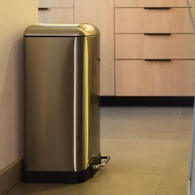 Imagen 2 del producto Basurero Cocina Iron 40lts Pedal Acero Inox Simplit