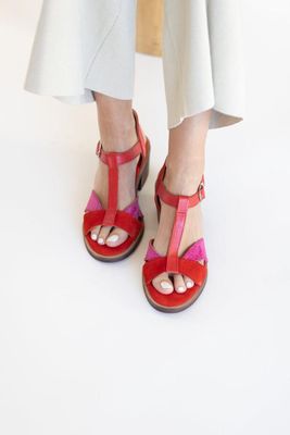 Sandalia Mujer / Sauco Rojo Fucsia