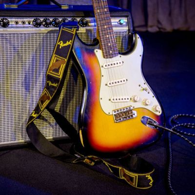 Imagen 2 del producto Correa 2"" monograma Fender tricolor Brown