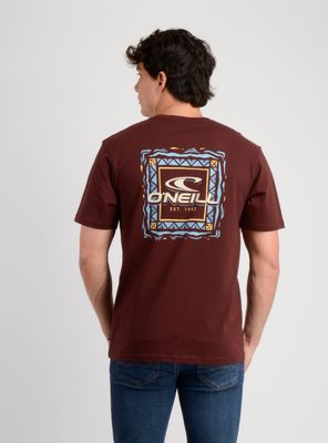 Imagen 2 del producto POLERA MANGA CORTA PATTERNS ROJO OSCURO