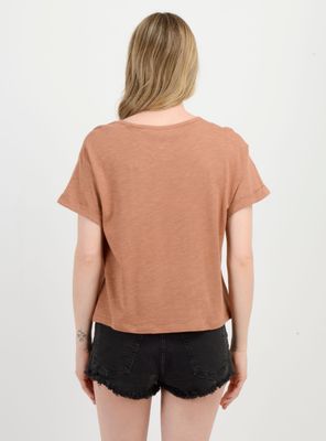 Imagen 2 del producto POLERA MANGA CORTA MOMENT CROP  CAFÉ CLARO / PASTEL