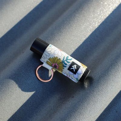 Imagen 2 del producto Lip Balm Thread Holder Blossom