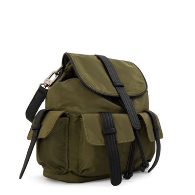 Imagen 2 del producto Mochila con tapa ximena mediana verde oliva