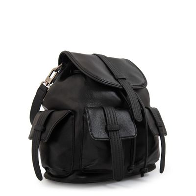 Imagen 2 del producto Mochila con tapa ximena mediana negro