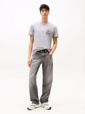 Imagen 2 del producto Polera Novelty Con Estampado Gris Q13 Tommy Jeans