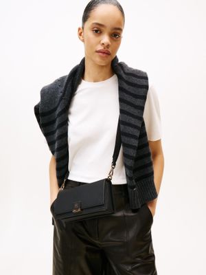 Imagen 2 del producto Cartera Texturizada Monogram Negro Tommy Hilfiger