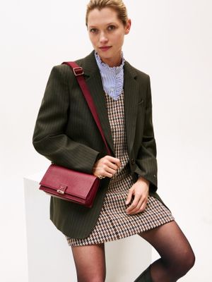 Imagen 2 del producto Cartera Texturizada Monogram Rojo Tommy Hilfiger