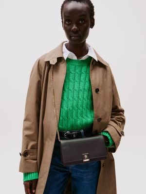 Imagen 2 del producto Bandolera Con Monograma Th Negro Tommy Hilfiger