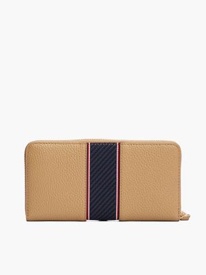 Imagen 2 del producto Billetera Legacy Con Acabado Granulado Beige Tommy Hilfiger