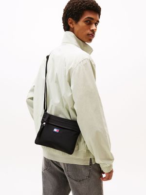 Imagen 2 del producto Bolso Urban Logo Engomado Negro Tommy Jeans