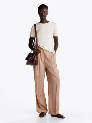 Imagen 2 del producto Polera Signature Con Logo Beige HGE Tommy Hilfiger