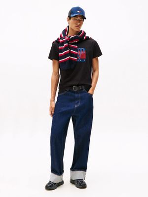 Imagen 2 del producto Polera Slim Con Logo Gráfico Negro Tommy Jeans