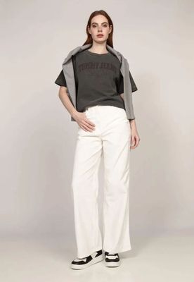 Imagen 2 del producto Zapatillas Essential Retro De Cuero Negro Tommy Jeans