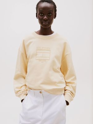 Polerón Logo Boxy Outline Flag Amarillo Tommy Hilfiger