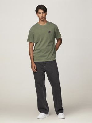 Imagen 2 del producto Polera Relaxed Fit Con Parche Tejido Verde Tommy Jeans