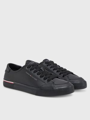Zapatilla Con Logo En Bajo Relieve Negro Tommy Hilfiger
