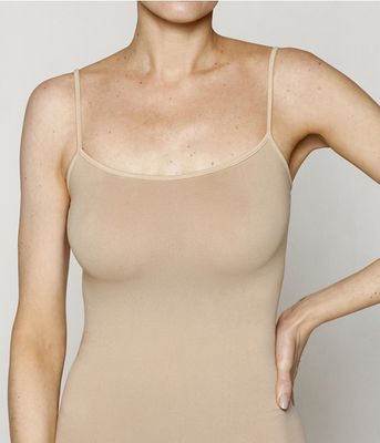 Polera Esencial Pabilo Beige Monarch