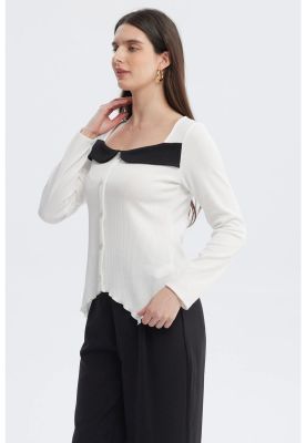 Imagen 2 del producto Polera Mujer Escote Cuadrado Aplicación Botones Crudo