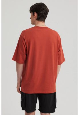Imagen 2 del producto Polera Hombre Print Oversize Ocre