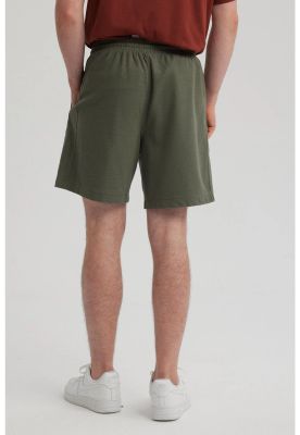 Imagen 2 del producto Bermuda Hombre Textura Liso Verde Militar