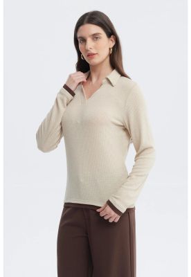 Imagen 2 del producto Polera Mujer Slim Cuello Camisero Arena