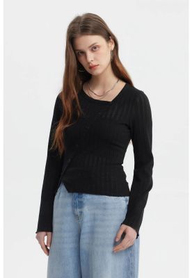 Imagen 2 del producto Polera Mujer Asimétrica Botones Negro