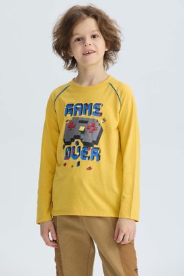 Polera Niño Print Relieve Amarillo