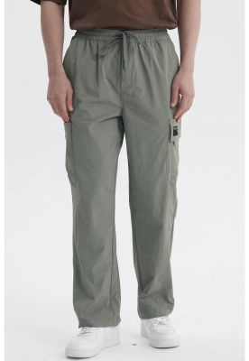 Imagen 1 del producto Pantalón Hombre Calce Recto Verde Militar