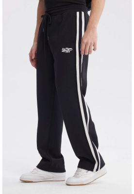 Imagen 2 del producto Pantalón Buzo Hombre Calce Recto Negro - lX