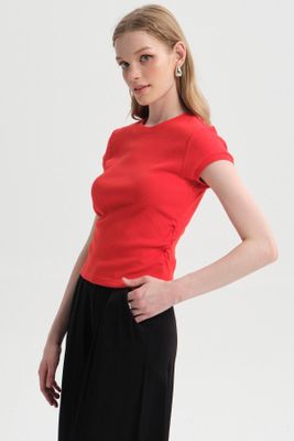 Imagen 2 del producto Polera Mujer Cropped Rojo