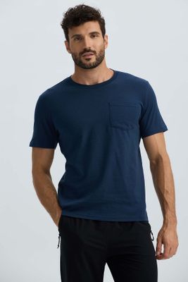 Imagen 2 del producto Polera Hombre Básica Con Bolsillo Azul Marino
