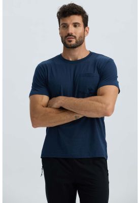 Imagen 2 del producto Polera Hombre Básica Con Bolsillo Azul Marino