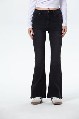 Imagen 2 del producto Jeans Mujer Vale Flare Negro