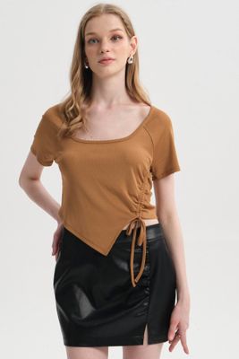 Polera Mujer Recogido Costado Camel